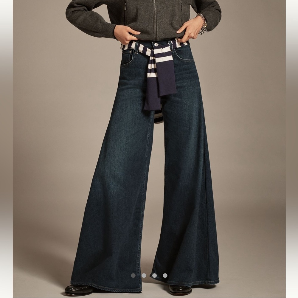 Wide-Leg Blue Jeans